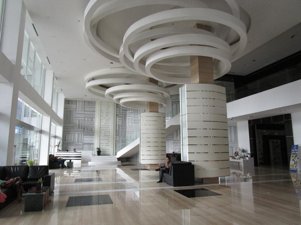 Royal Suite Condotel Medan Dış mekan fotoğraf